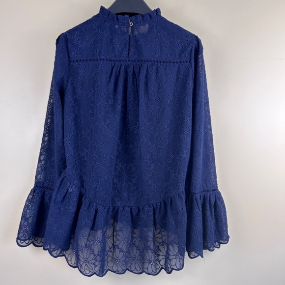 Lumie women’s navy blue blouse eyelet ruffle bell sleeves size M - Picture 6 of 7